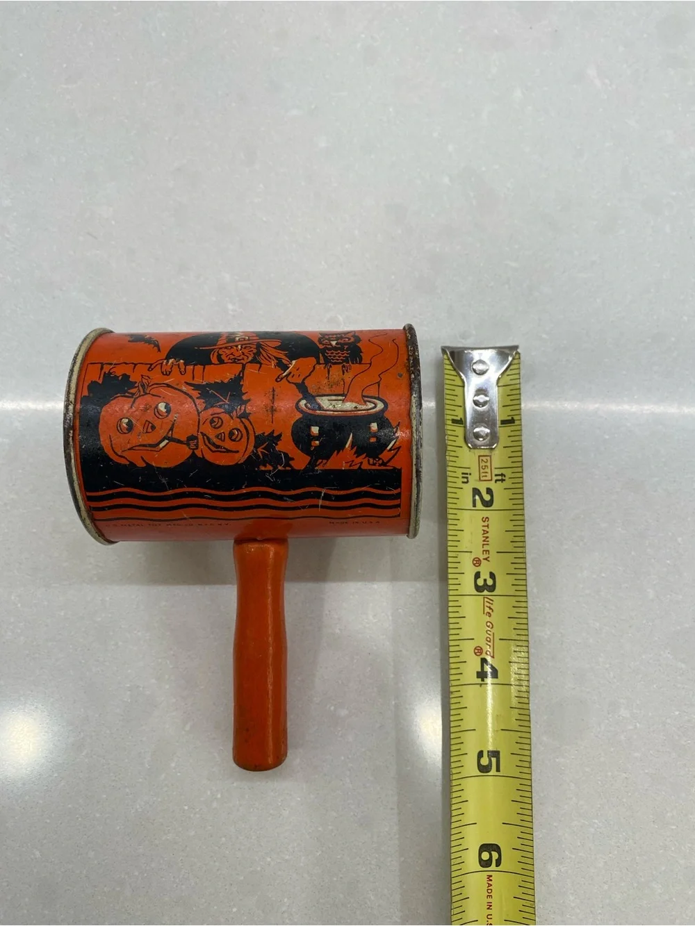 VTG 40s U.S. Metal Toy Mfg Co. Tin Litho Noisemaker Witch Cauldron Jol Halloween